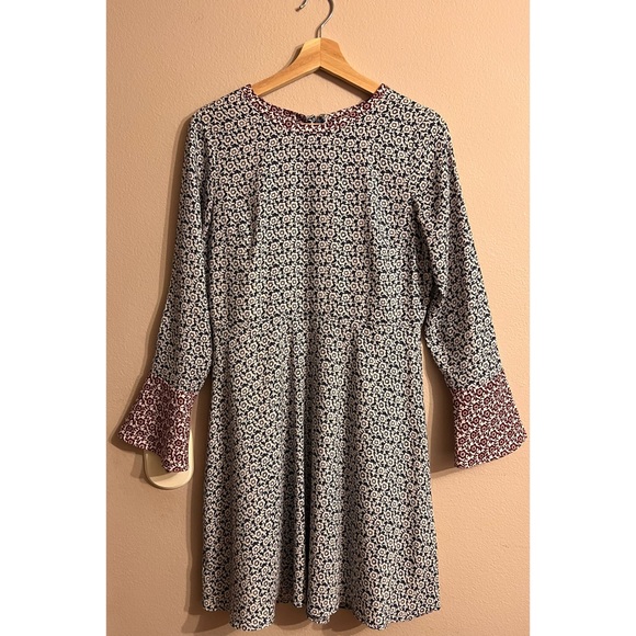 LOFT Dresses & Skirts - Loft Long Sleeve Dress